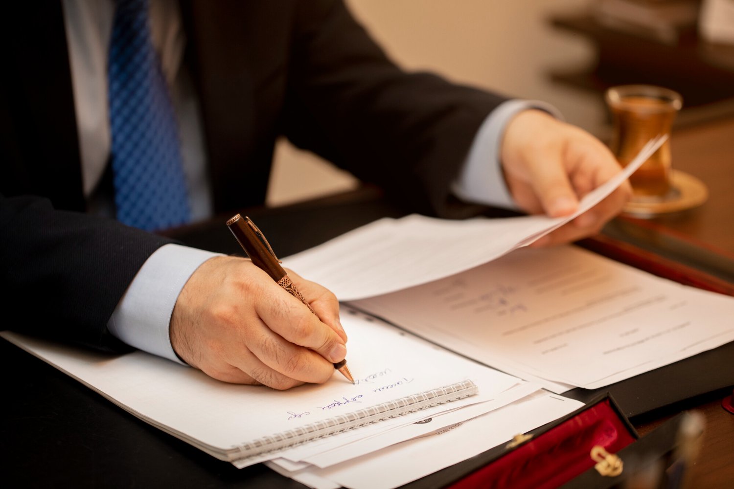 Reestructuración Empresarial y Procesos de Insolvencia